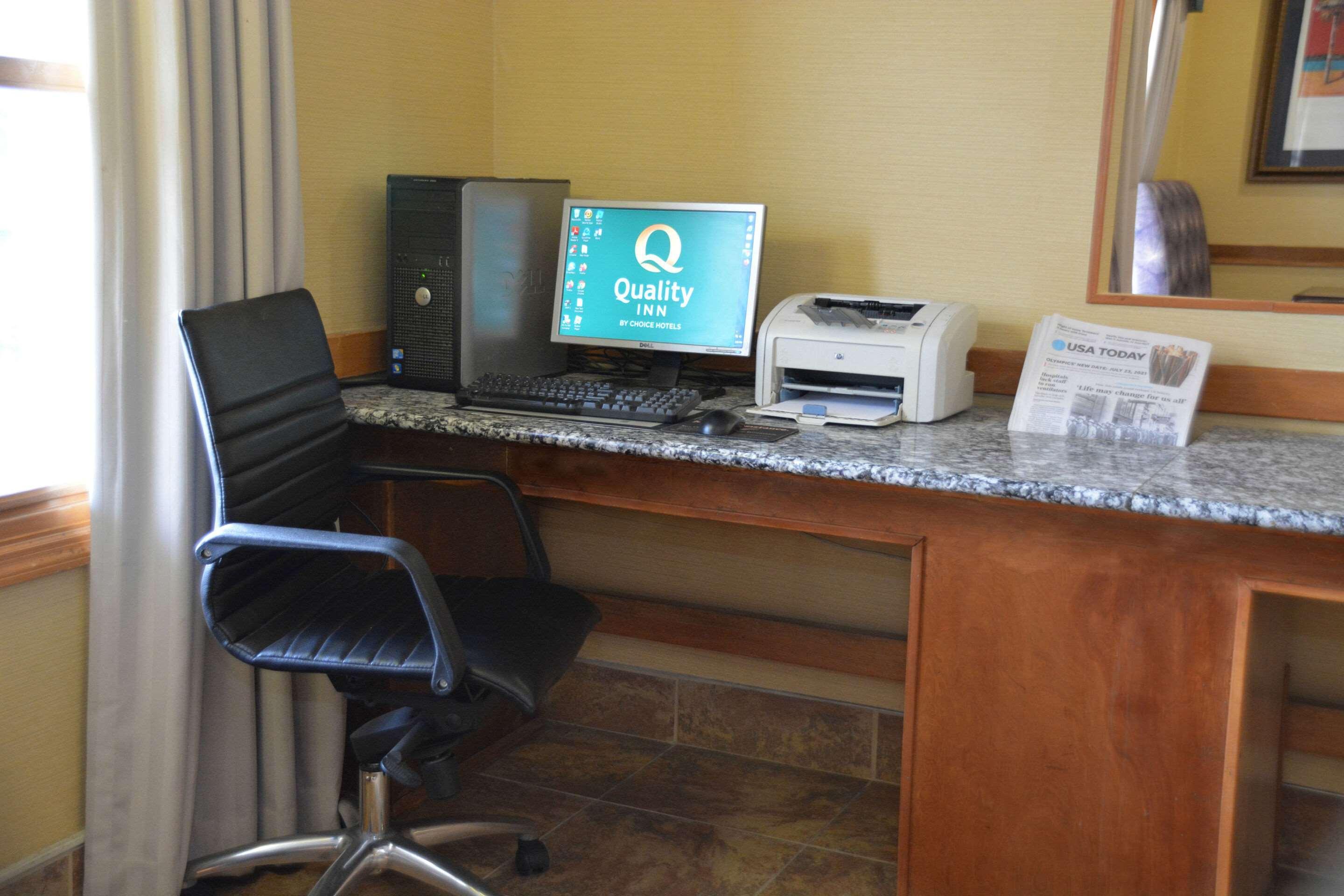 Quality Inn & Suites Dublin Extérieur photo