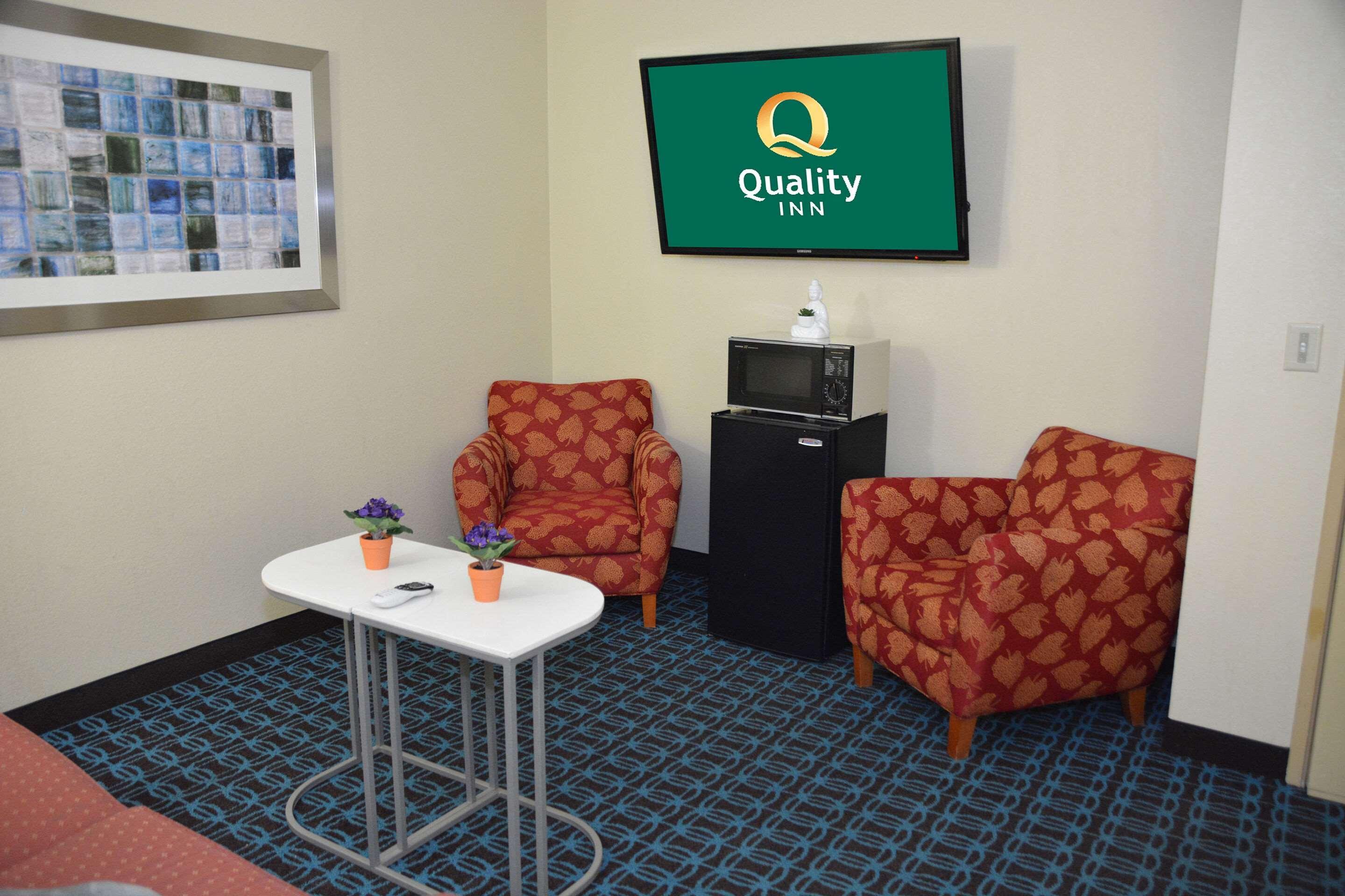 Quality Inn & Suites Dublin Extérieur photo