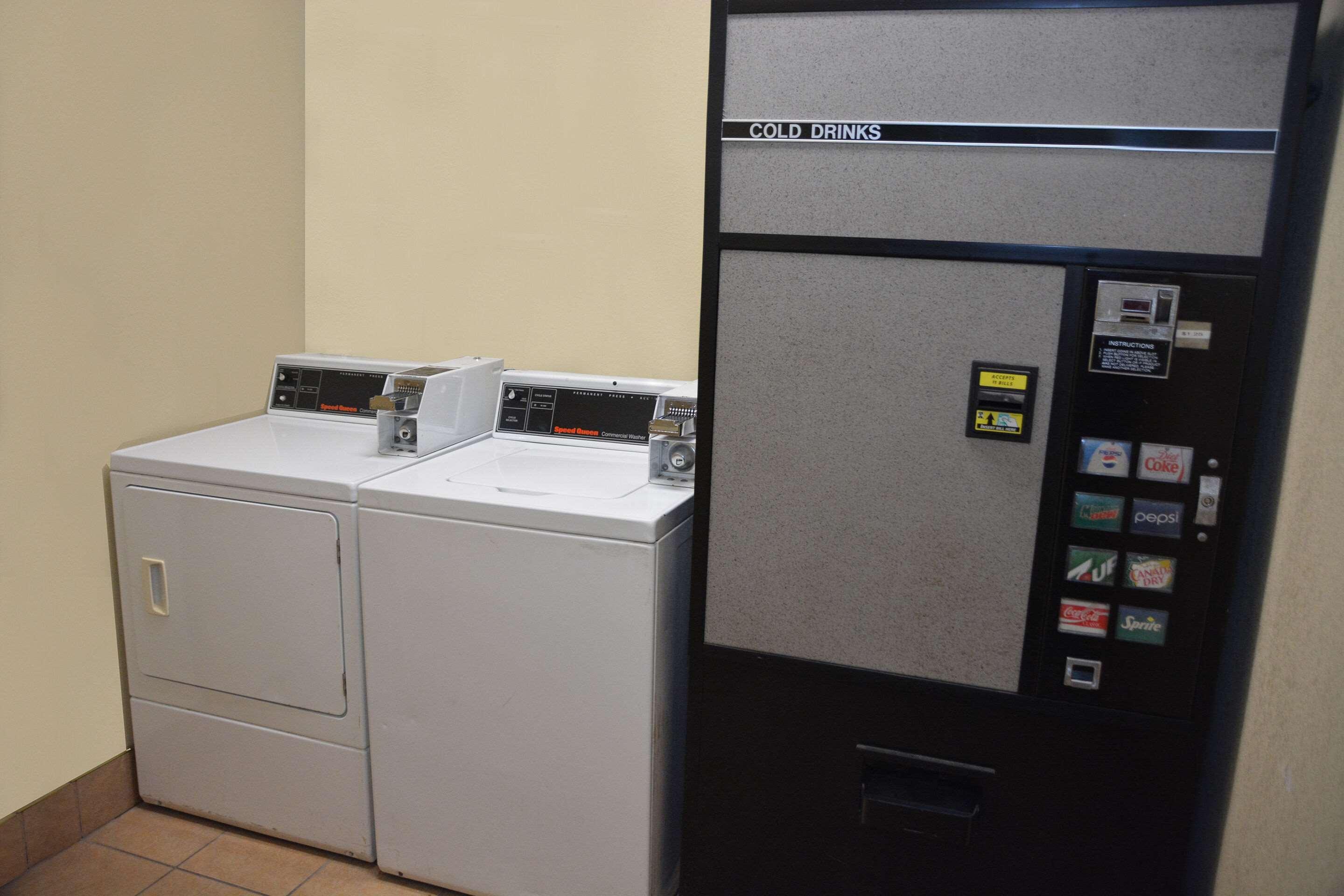 Quality Inn & Suites Dublin Extérieur photo